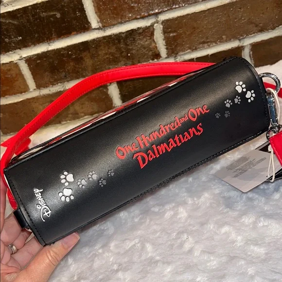 Loungefly NWT! Disney 101 Dalmatians Classic Book Convertible Crossbody/Backpack - Picture 6 of 17